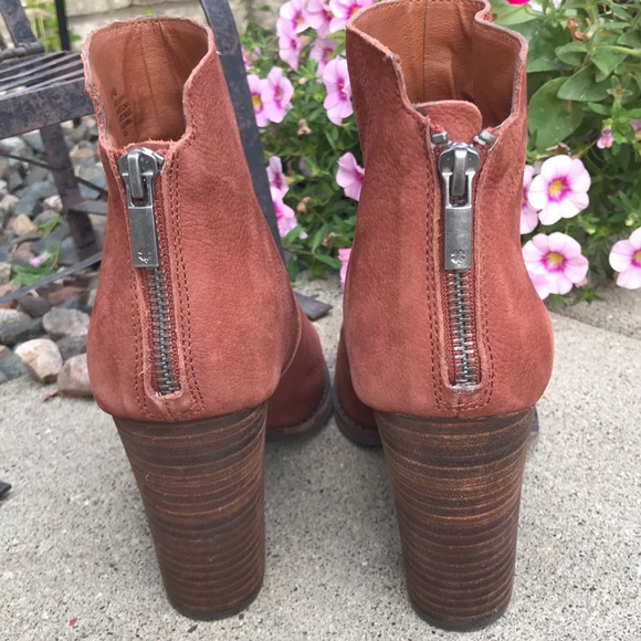 ☀️ Lucky Brand Liesell Orange Red Leather suede heeled Booties - Picture 4 of 16